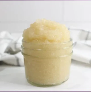 glass jar with homemade sea moss hair conditioner